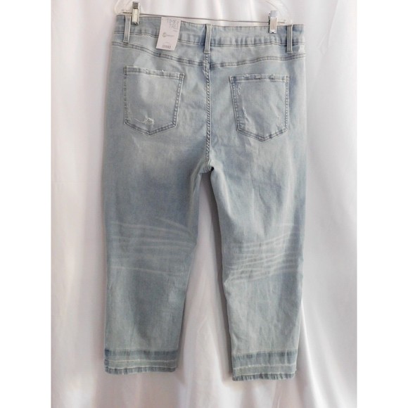 Time and Tru Jeans Womens Cropped Boyfriend Light Wash High Rise Slim Size 18 - Picture 6 of 12
